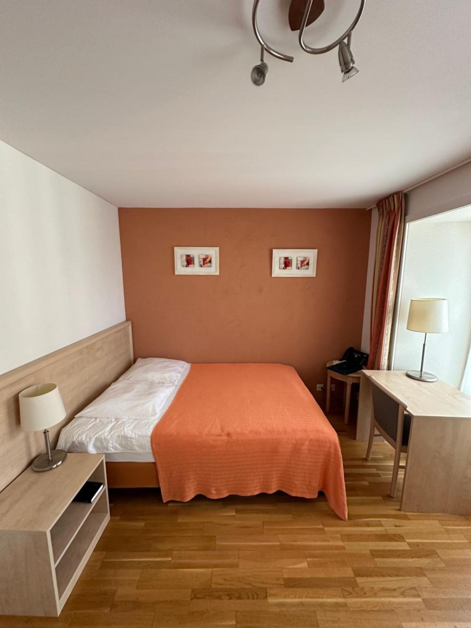 Auberge Aux Deux Sapins Montricher エクステリア 写真