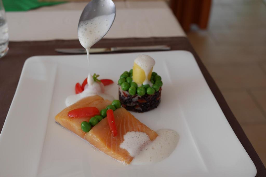 Auberge Aux Deux Sapins Montricher エクステリア 写真